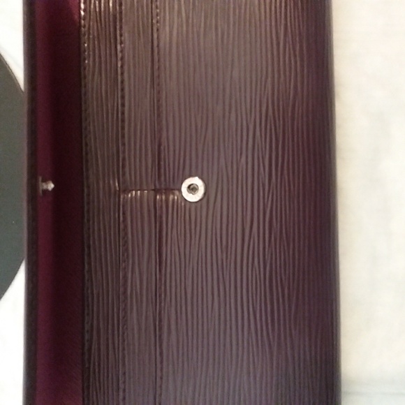 LOUIS VUITTON Epi Long Wallet, Plum EUC - Picture 8 of 13
